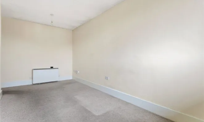 Недвижимость Wyndhams Court, 32 Celandine Drive: 3