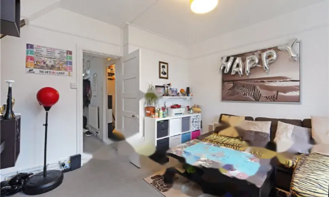 Недвижимость Albion Avenue: 2