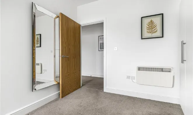 Недвижимость Warple Way: 2