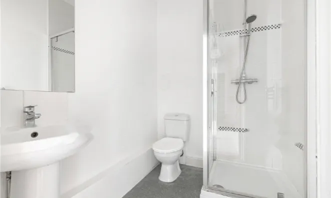 Недвижимость Warple Way: 3