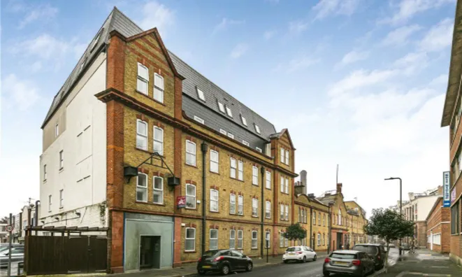 Недвижимость Warple Way: 8