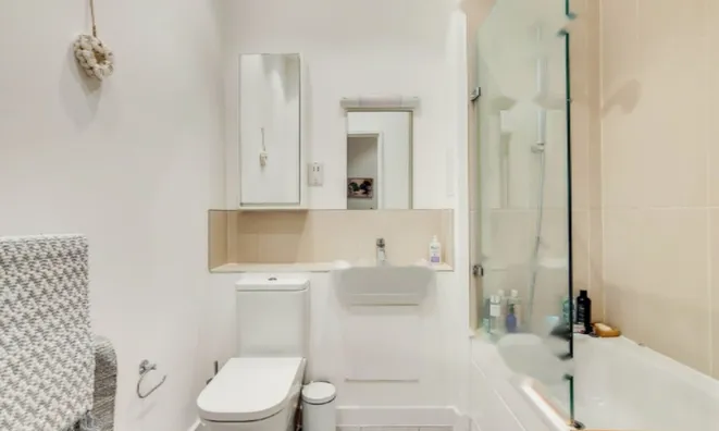 Недвижимость Spectrum Way, Wandsworth: 4