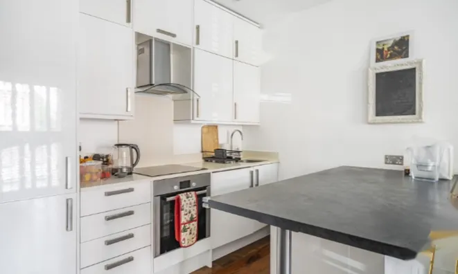 Недвижимость Minster Road, West Hampstead, Nw6: 9