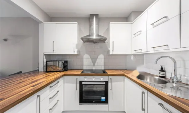 Недвижимость Plumbers Row: 8