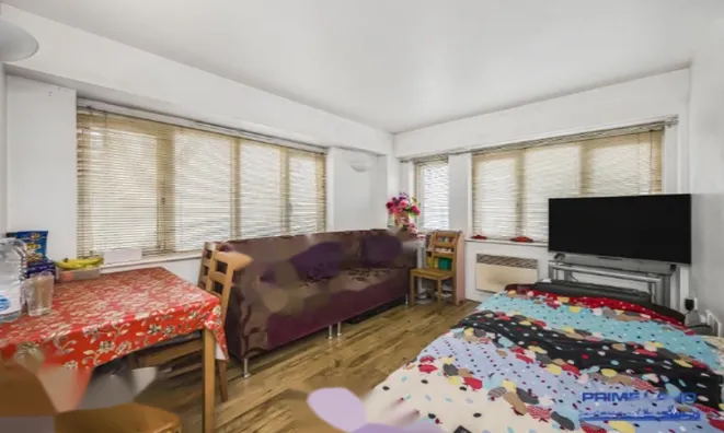 Недвижимость Stepney Way: 1