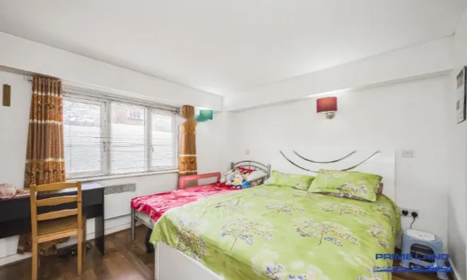 Недвижимость Stepney Way: 6