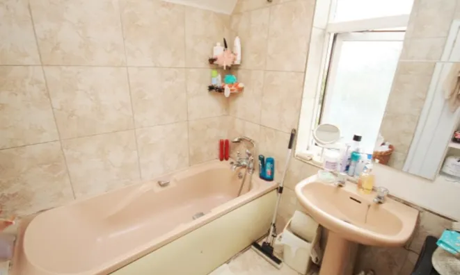 Недвижимость Western Avenue, East Acton: 1