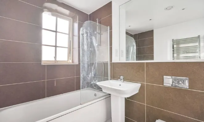 Недвижимость Ashridge Close, Finchley: 2