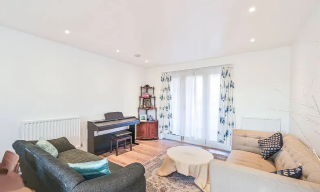 Недвижимость Ashridge Close, Finchley: 5