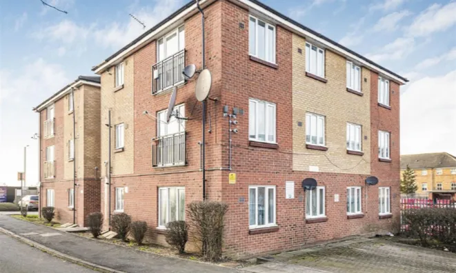 Недвижимость Sandifer Drive, Cricklewood: 8