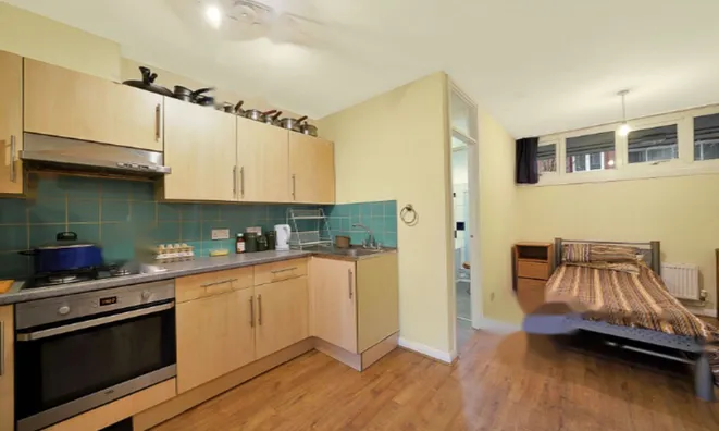 Недвижимость Hazlewood Crescent: 1