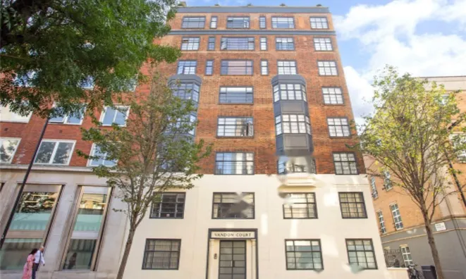 Недвижимость Petty France: 3