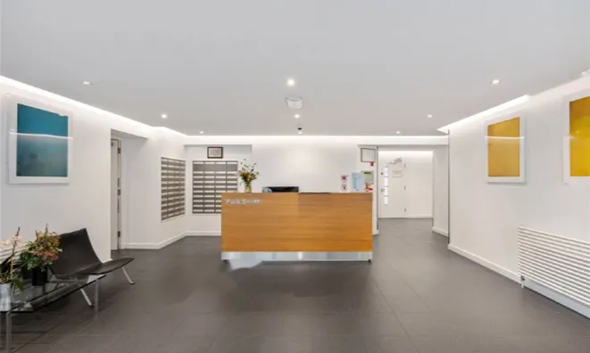 Недвижимость Austin Road: 4