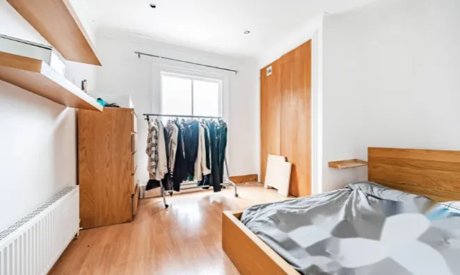 Недвижимость Malvern Road, Queen's Park: 1