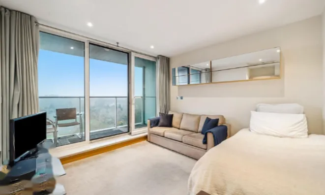 Недвижимость Eustace Building: 10