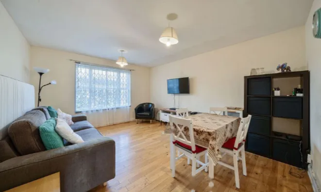 Недвижимость Longfellow Way: 9