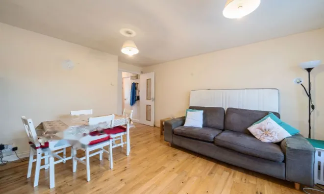 Недвижимость Longfellow Way: 10