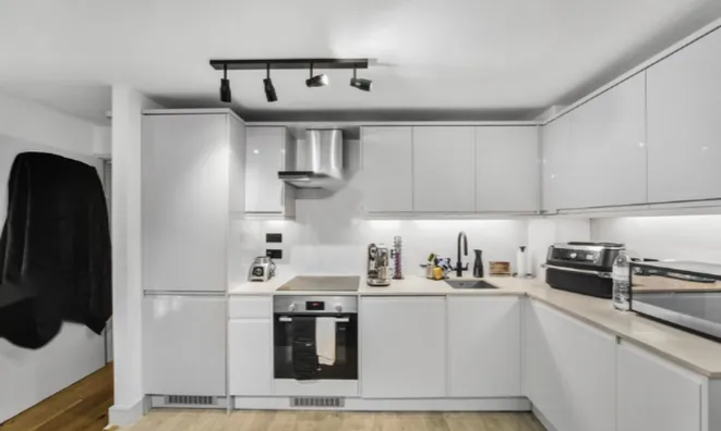 Недвижимость Kensington Gardens Square, Kensington: 10