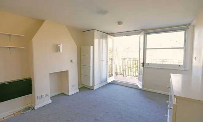 Недвижимость Adamson Road: 10