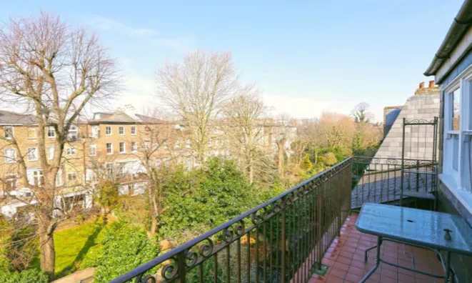 Недвижимость Adamson Road: 14