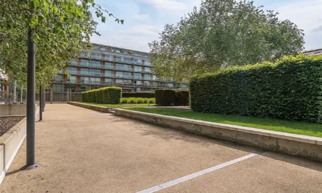 Недвижимость Highbury Stadium Square: 3