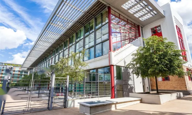 Недвижимость Highbury Stadium Square: 4