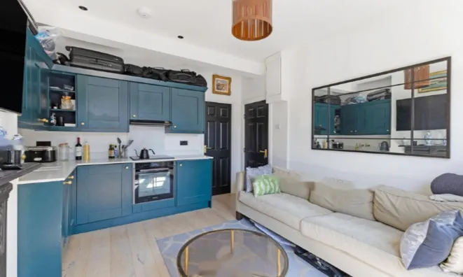 Недвижимость Hazlebury Road: 4