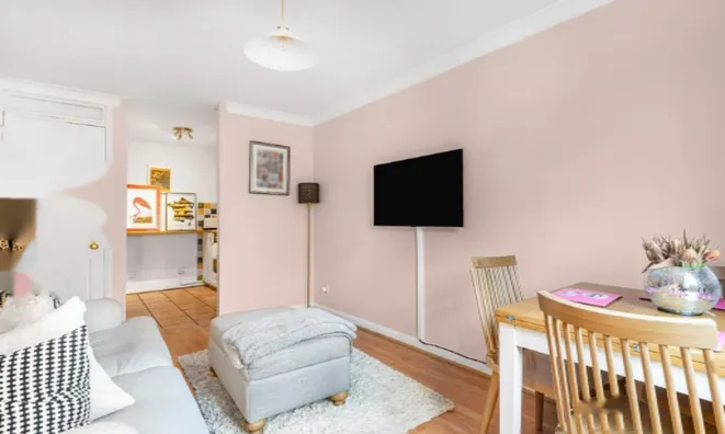 Недвижимость Gables Close: 16