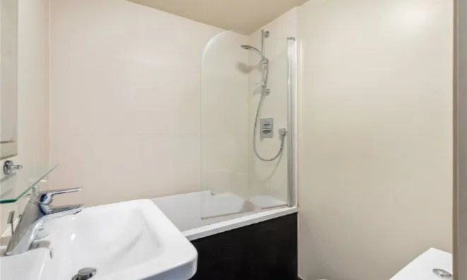 Недвижимость Selby Street: 4