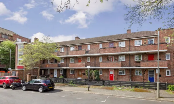 Недвижимость Atherfield Court, Borrodaile Road: 2