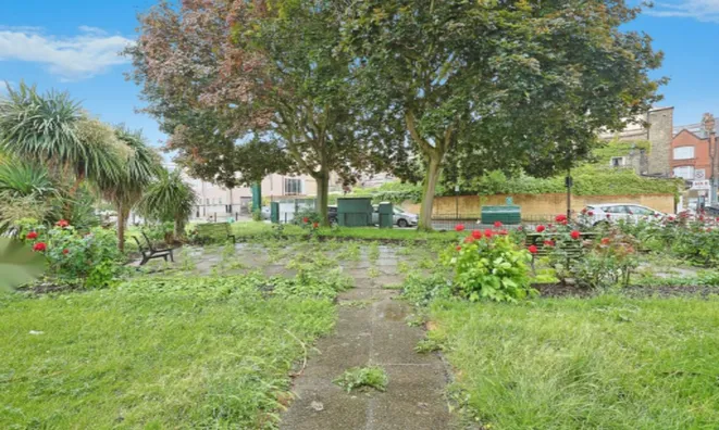 Недвижимость Pearscroft Road: 3