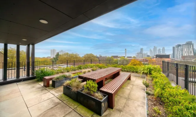 Недвижимость Juxon Street: 12