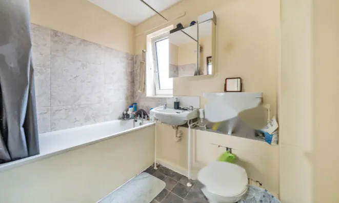 Недвижимость Hillery Close: 3