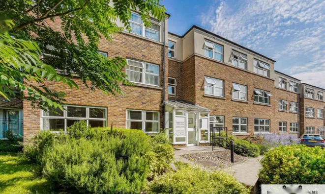 Недвижимость Ferndale Road: 8