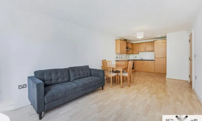 Недвижимость Ferndale Road: 9