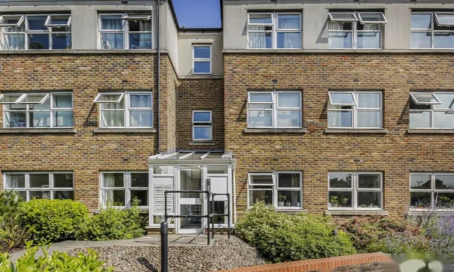 Недвижимость Ferndale Road: 12