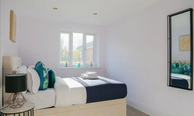 Недвижимость Canterbury Court, Bromyard Avenue: 1