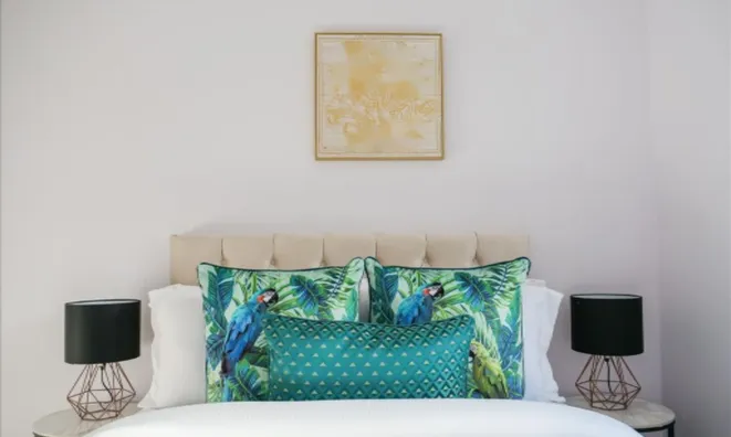 Недвижимость Canterbury Court, Bromyard Avenue: 2