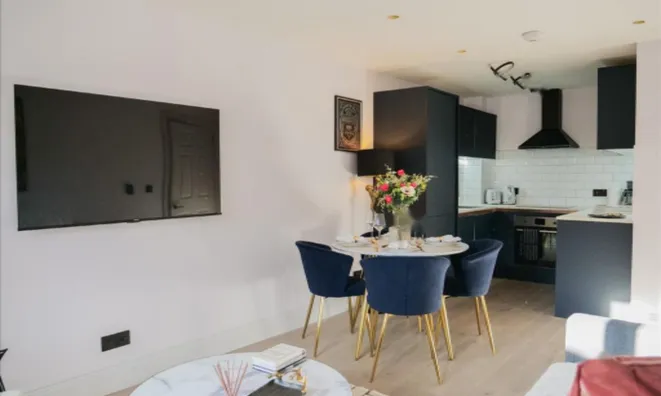 Недвижимость Canterbury Court, Bromyard Avenue: 12