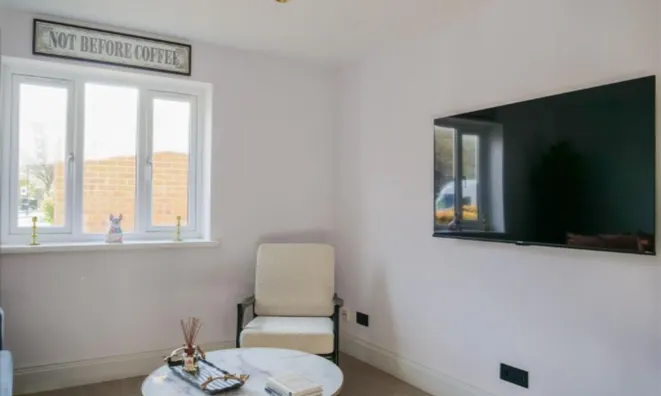 Недвижимость Canterbury Court, Bromyard Avenue: 13