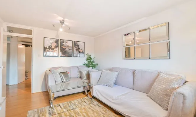 Недвижимость Mitchellbrook Way, Neasden: 9