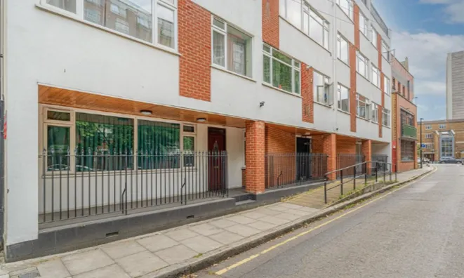 Недвижимость Johnson Street: 10