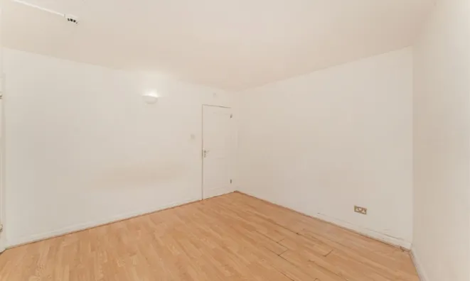 Недвижимость Johnson Street: 18