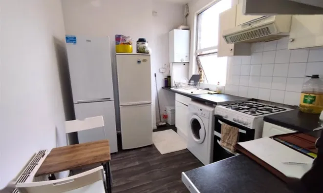 Недвижимость St. Thomas's Road: 4