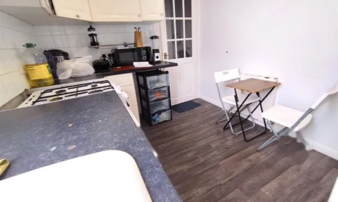 Недвижимость St. Thomas's Road: 5