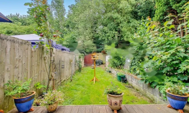 Недвижимость Braemar Avenue: 3