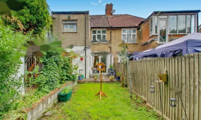 Недвижимость Braemar Avenue: 4