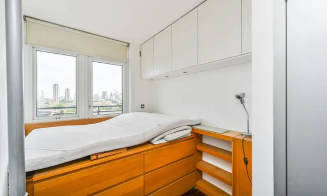 Недвижимость Brandon Estate, Oval: 4