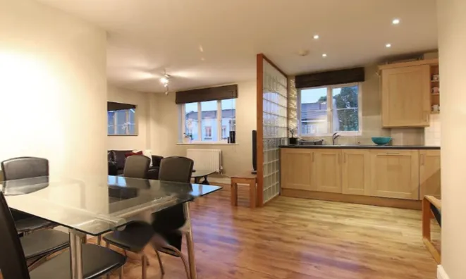 Недвижимость 106 Chandler Way: 2