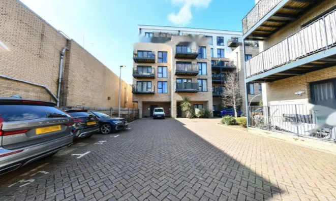 Недвижимость Coleby House, Woodly Crescent: 7